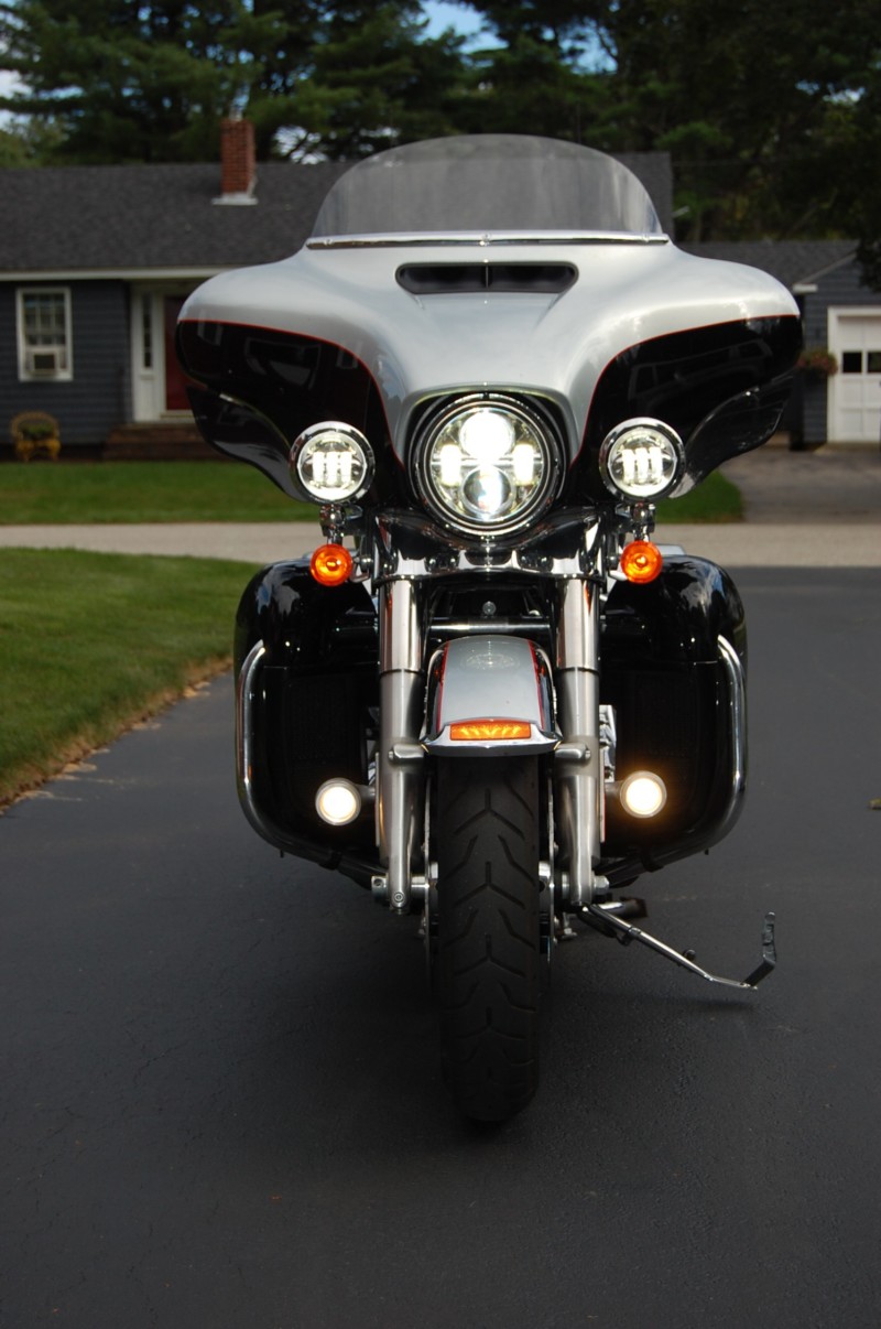 motolight-motorcycle-lights-on-harley-20