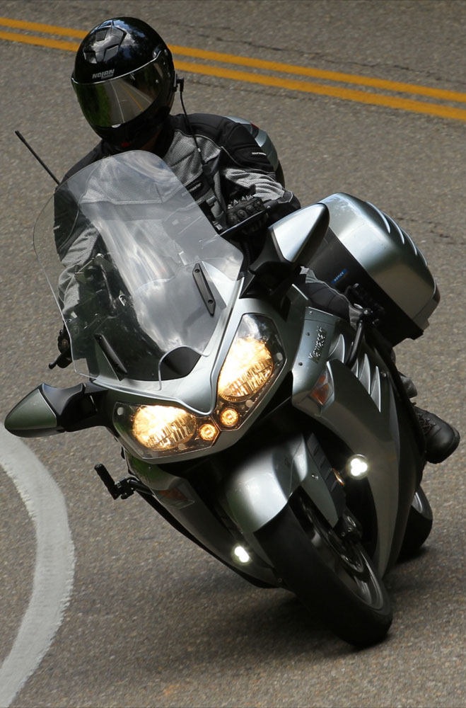 motolight-motorcycle-lights-on-kawasaki-motorcycle-7