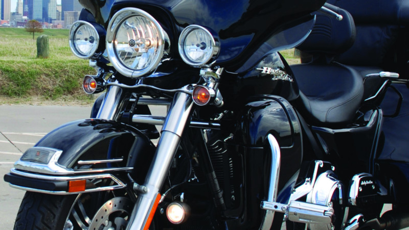 motolight-motorcycle-lights-on-harley-trike