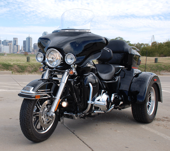 motolight-motorcycle-lights-on-harley-three-wheeler
