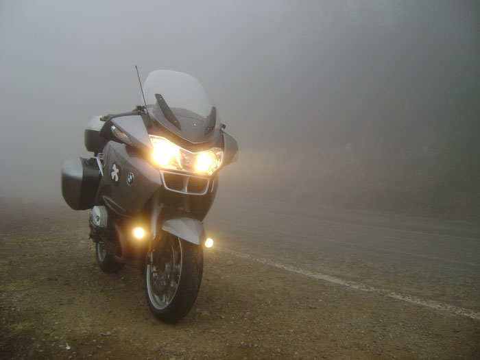 motolight-motorcycle-lights-on-bmw-motorcycle-2