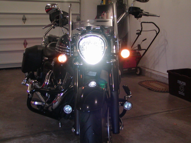 motolight-motorcycle-lights-on-yamaha-motorcycle