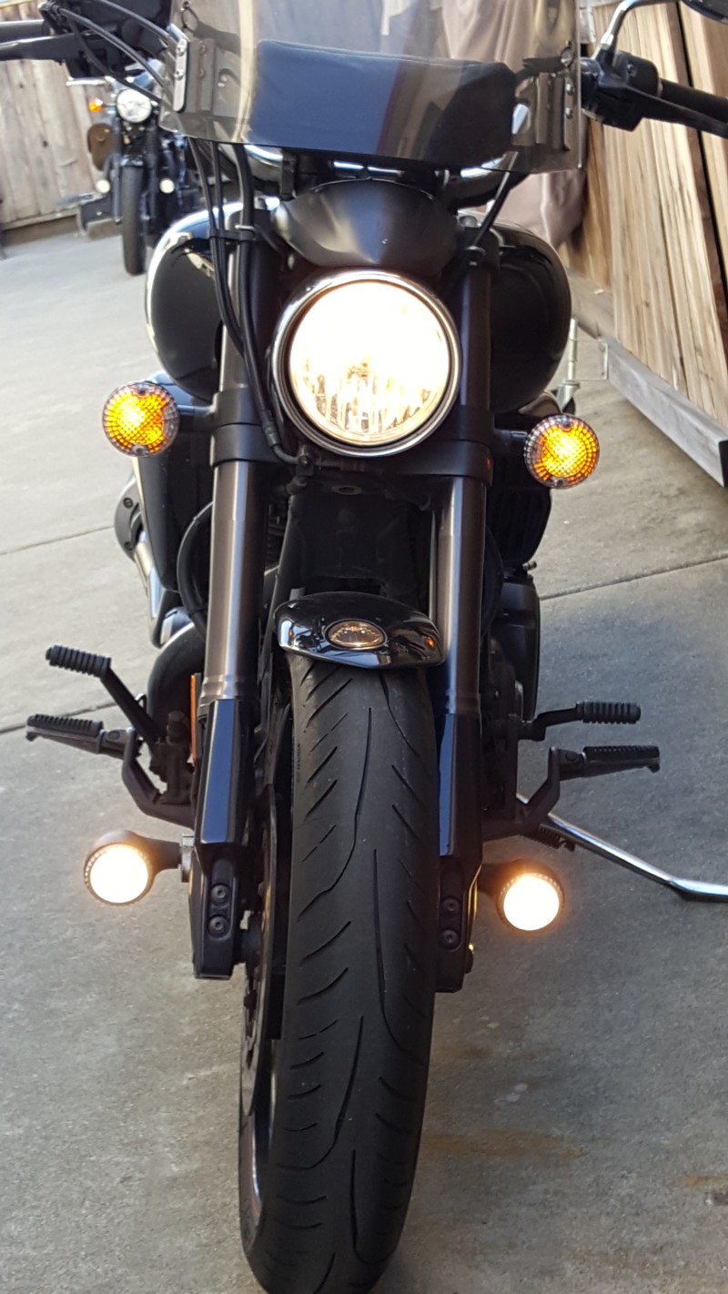 motolight-motorcycle-lights-on-yamaha-warrior-motorcycle