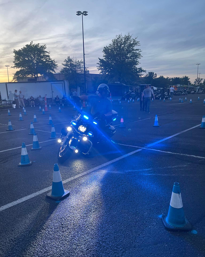 motolights-in-police-motorcycle-competition